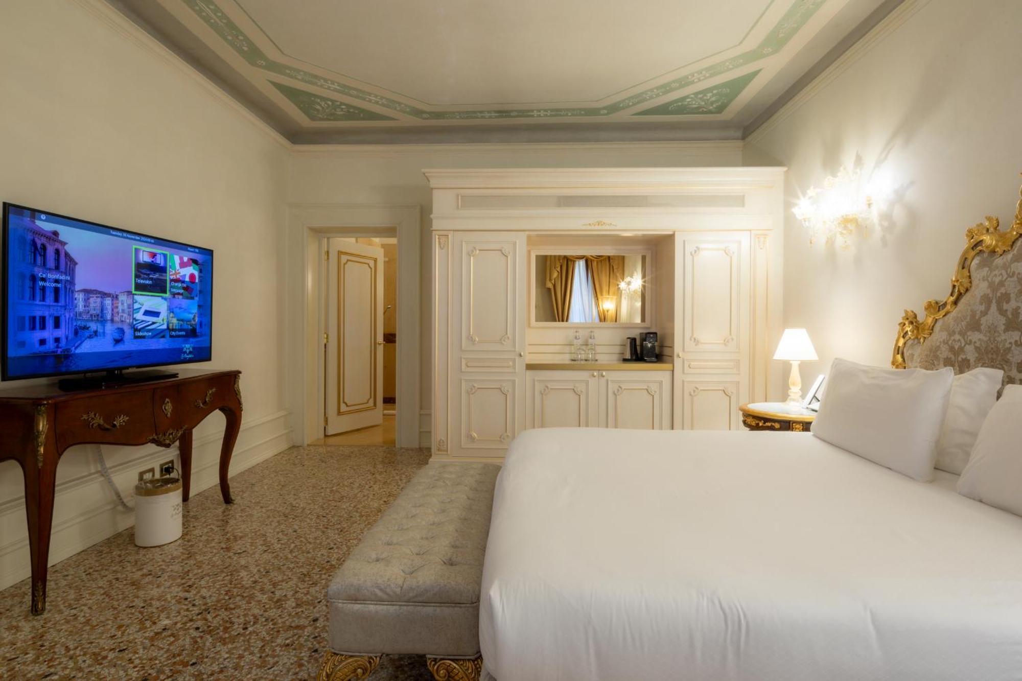 Ca' Bonfadini Historic Experience Hotel Velence Kültér fotó